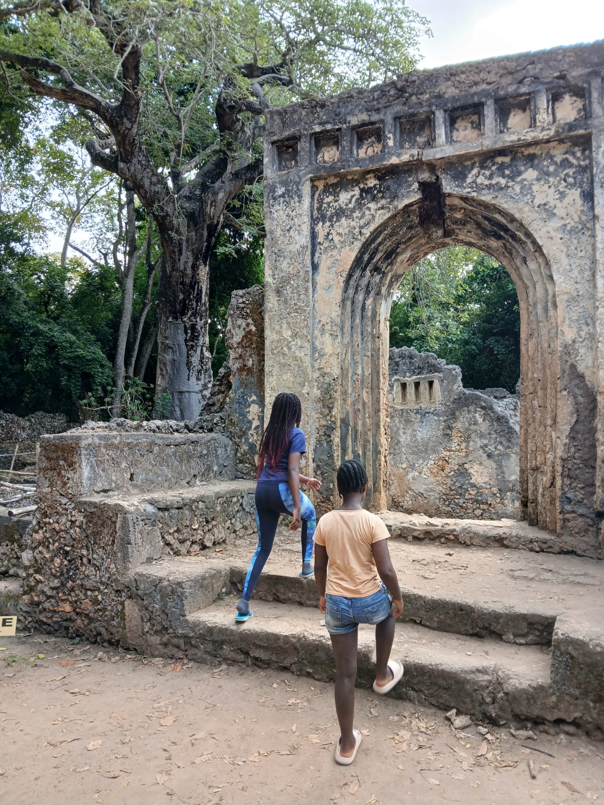 Gede Ruins Tour